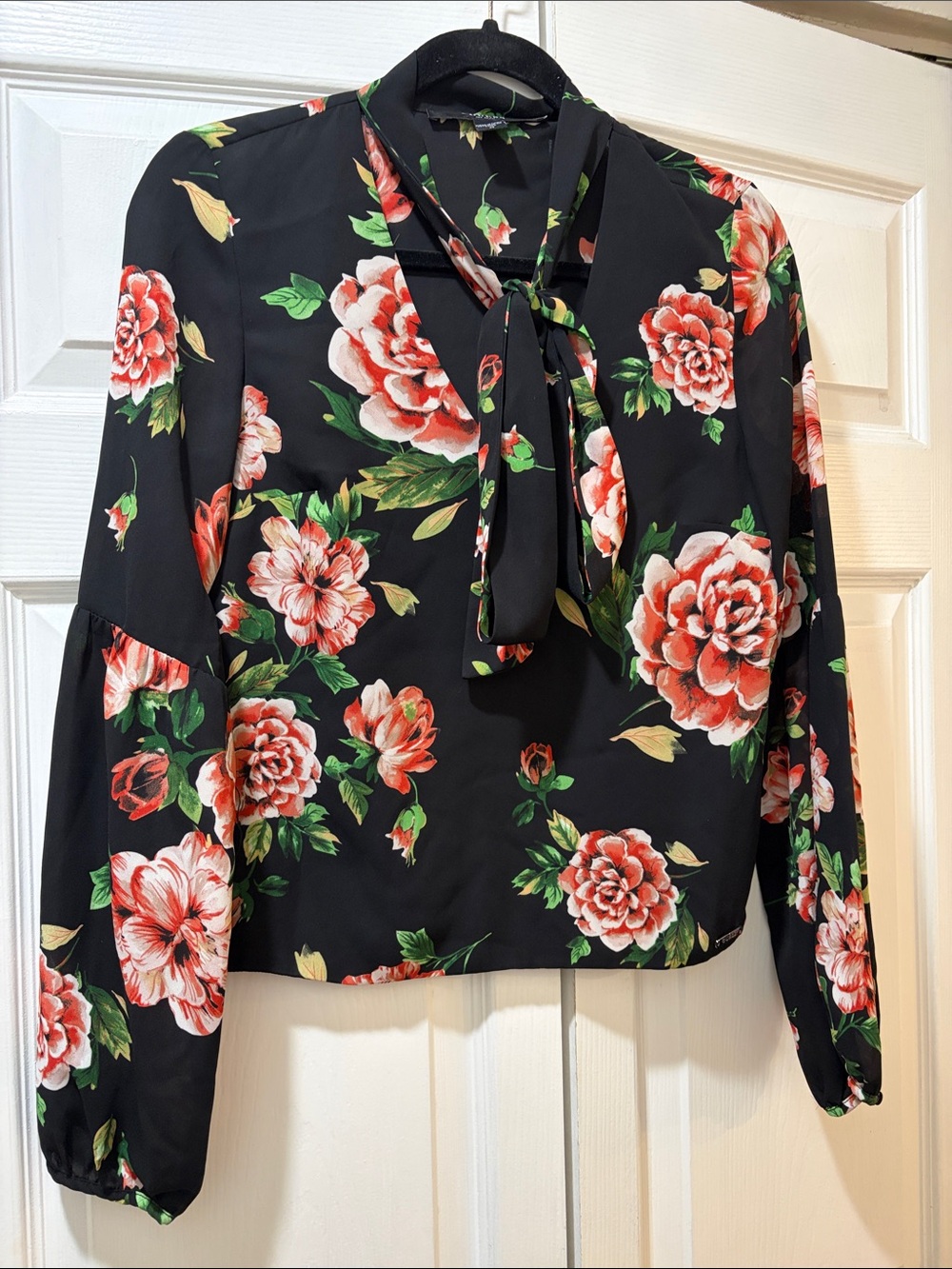 Guess Black Floral Tie-Neck Blouse with Coral Roses